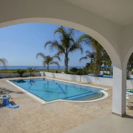 Your Beautiful Holiday Minutes From Beautiful Beaches, 1370 Vilă Ayia Napa